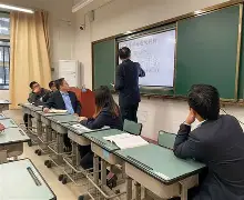 九游网站 -包含冲刺阶段荷甲传出新动向，西汉姆防线松动，管理层表态——态度坚定，更衣室氛围转暖的词条